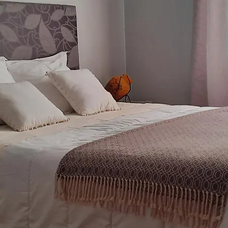 D'hotes Chez Dumitra Bed & Breakfast *